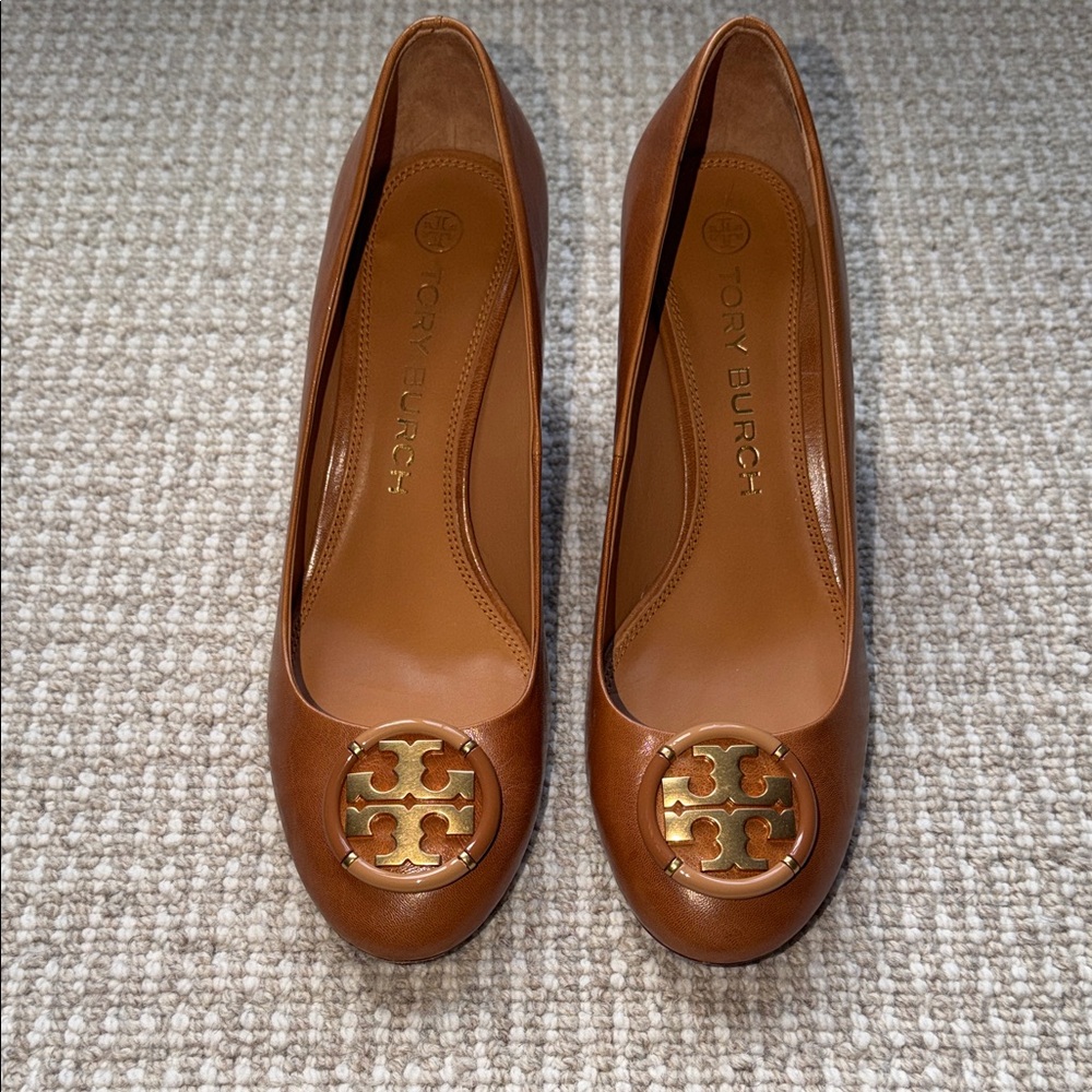 Tory Burch Tan Leather Logo Pumps with Gold Emblem